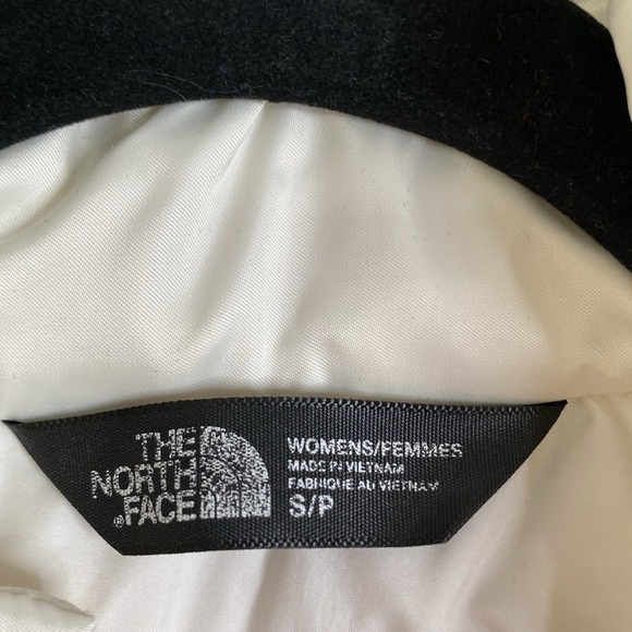 The North Face Aconcagua White down Quilted Vest women’s small - Picture 5 of 7